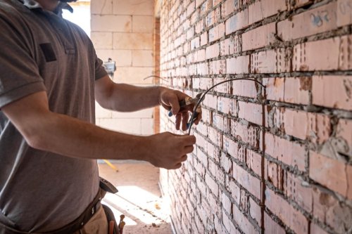 Jsme specialisté na revize, montáže, servis a údržbu elektroinstalací a fotovoltaik